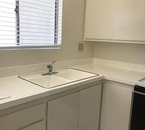 5th image of 330 Oceano Ave APT C