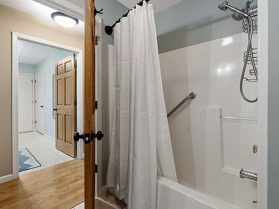23rd image of 6052 Morganton Rd