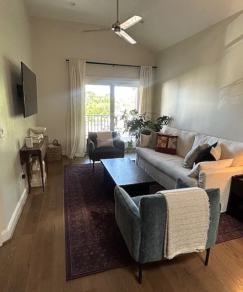 707 Caroline St #B — Photo 2