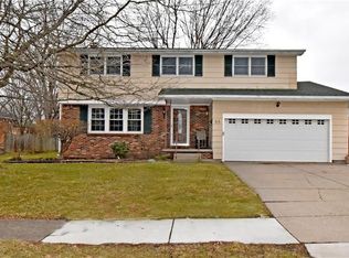 68 Reynolds Rd, West Seneca, NY 14224