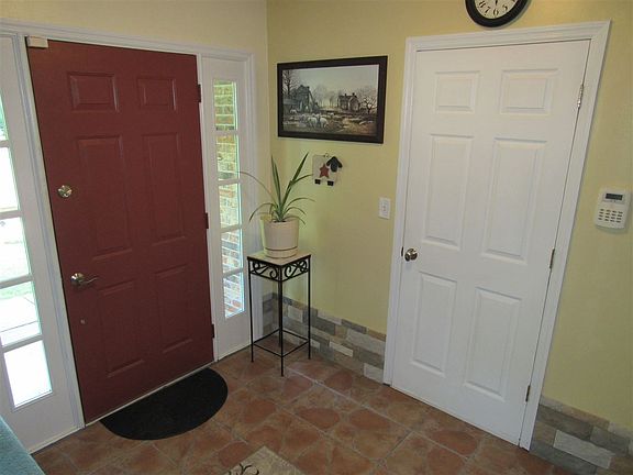 5th image of 116 Courtney Dr