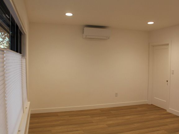 3rd image of 1522 Osos St #1522