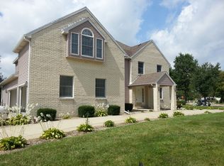 2411 Wendover Pl, Champaign, IL 61822