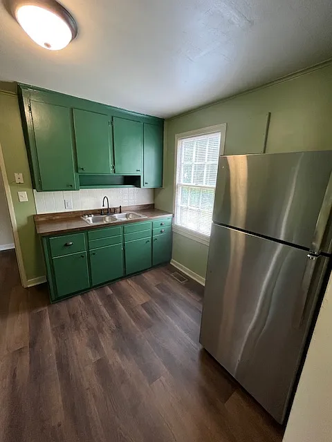 330 Clover St — Photo 4