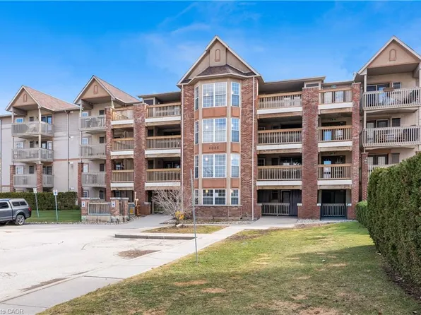 4005 Kilmer Dr #410, Burlington, ON L7M 4M2