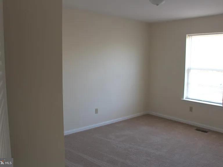 8638 Chester Ct — Photo 10