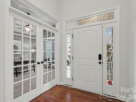4th image of 968 Autumn Glen Ct