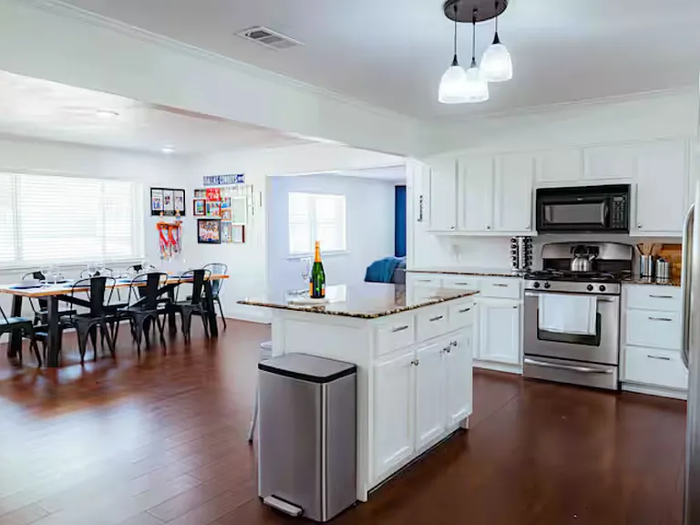 1011 E Wintergreen Rd — Photo 35