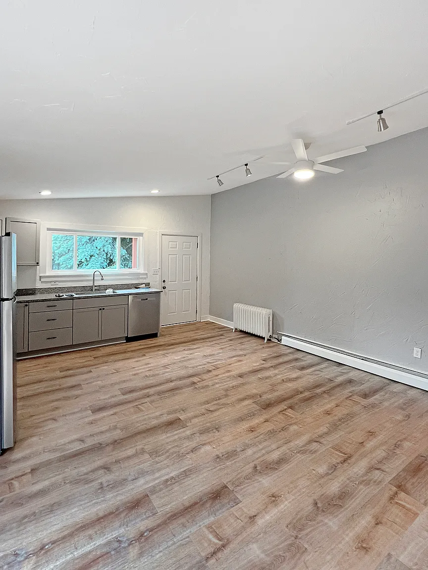 295 42nd St Floor 2 photo 1