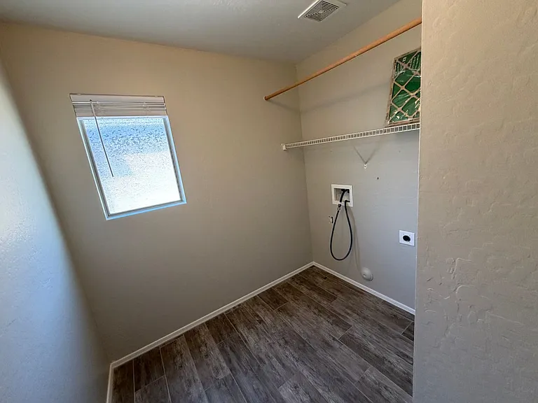 3049 W Santa Cruz Ave — Photo 16