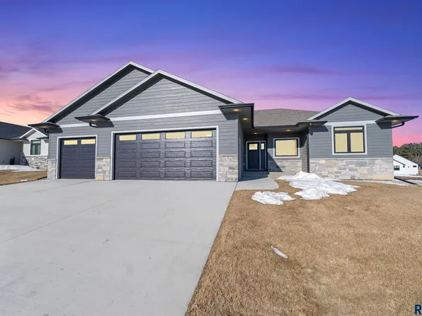 6716 E Roddel Cir, Sioux Falls, SD 57110