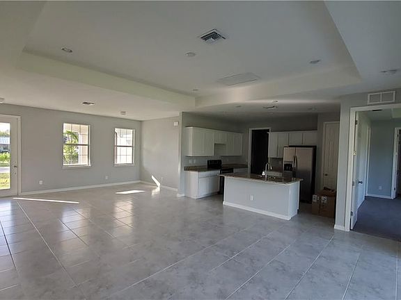 2nd image of 27413 Pinecrest Ln