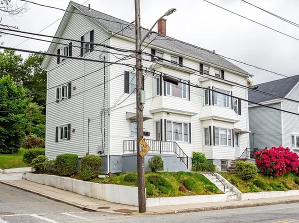 2791 N Main St, Fall River, MA 02720