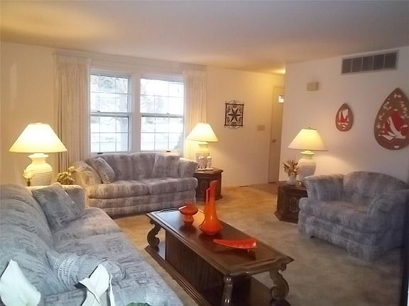 5th image of 1804 Carol Dr