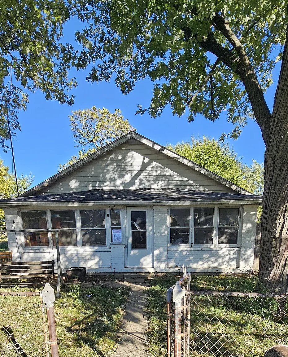3009 Foltz St photo 1