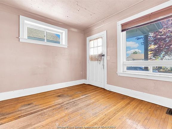 2nd image of 2379 George Ave
