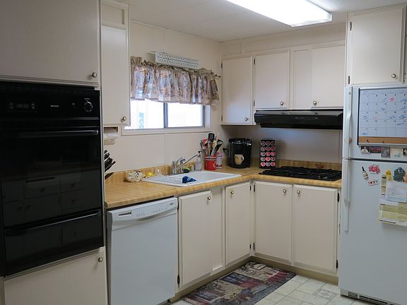 5th image of 518 Cherry Lane