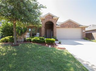 2028 Samantha Ln, Heartland, TX 75126
