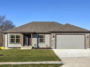 1005 Fox Trot Dr, Odessa, MO 64076
