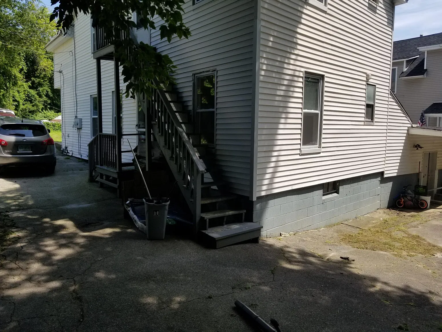 82 Schiller St — Photo 3