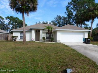 599 Evergreen St NE, Palm Bay, FL 32907