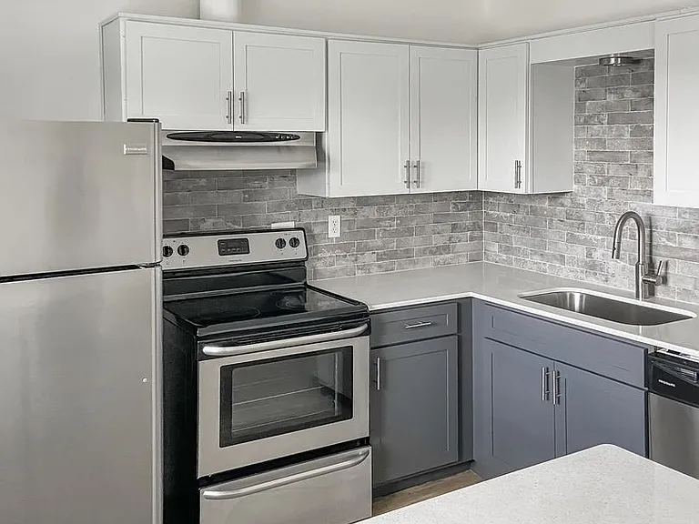 J3 Apartments — Photo 59