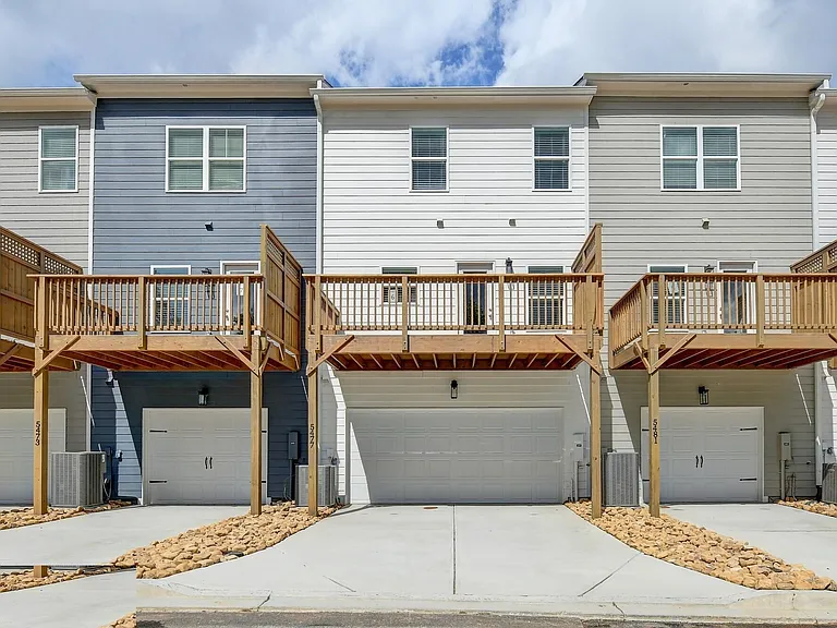 5477 Blossomwood Trl — Photo 29