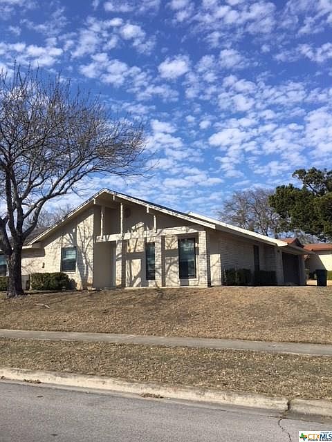 1st image of 213 Petunia Cir