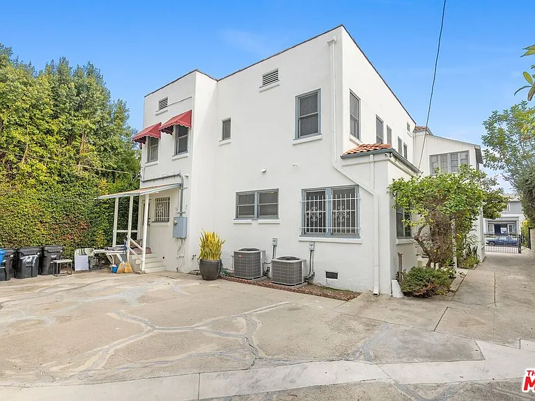 727 Crenshaw Blvd — Photo 4