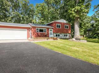 3961 Dogwood Dr, Traverse City, MI 49696