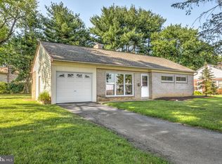 11 Rose Ave, Leola, PA