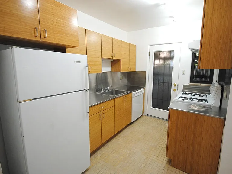 1204 Gold Ave SW — Photo 5
