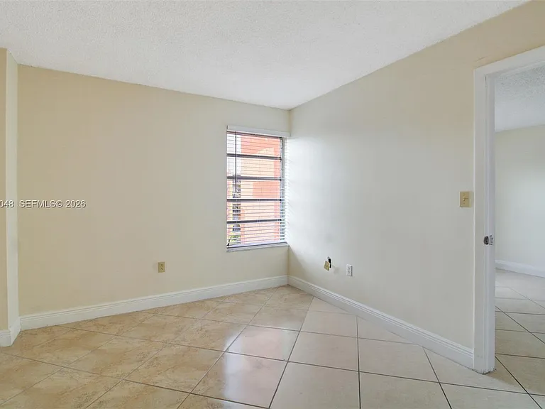 4717 NW 7th St #604-10 — Photo 10