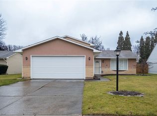 157 Hemlock Dr, Elyria, OH