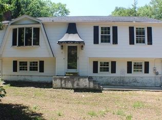 9 Foster Rd, Southwick, MA 01077