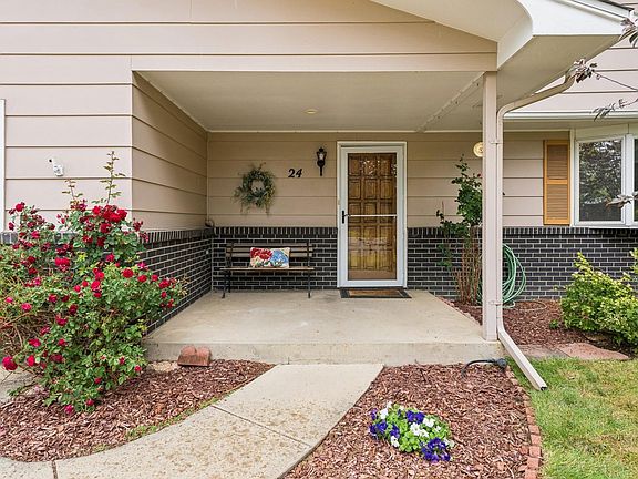 3rd image of 24 University Cir