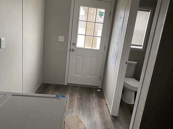 5th image of 2 Willow Dr #83