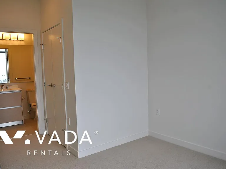 8850 University Cres #1105 — Photo 10