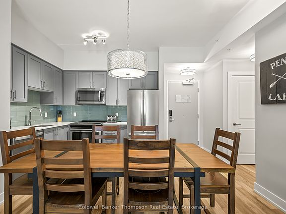 3rd image of 25 Pen Lake Point Rd #403