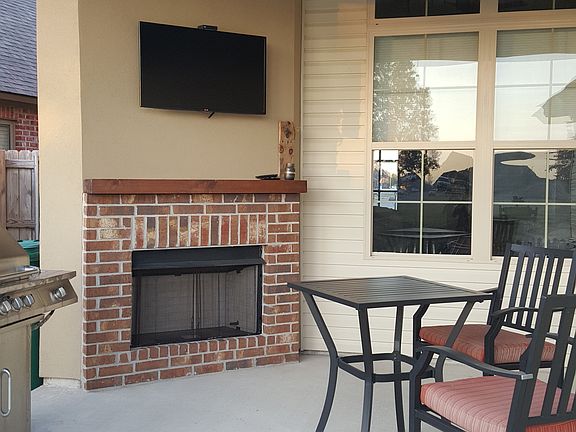 2nd image of 107 Glen Arbor Dr