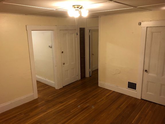 3rd image of 8 Richardson St APT 3