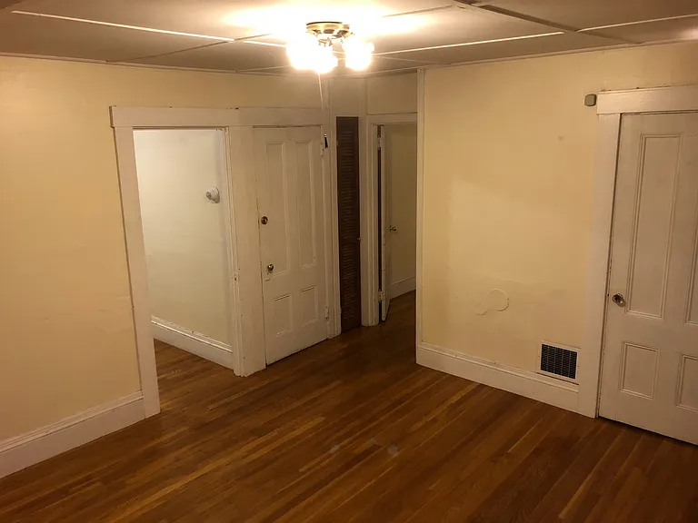 8 Richardson St #3 — Photo 3
