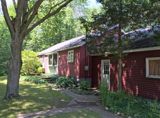 988 W Mount Garfield Rd, Norton Shores, MI 49441