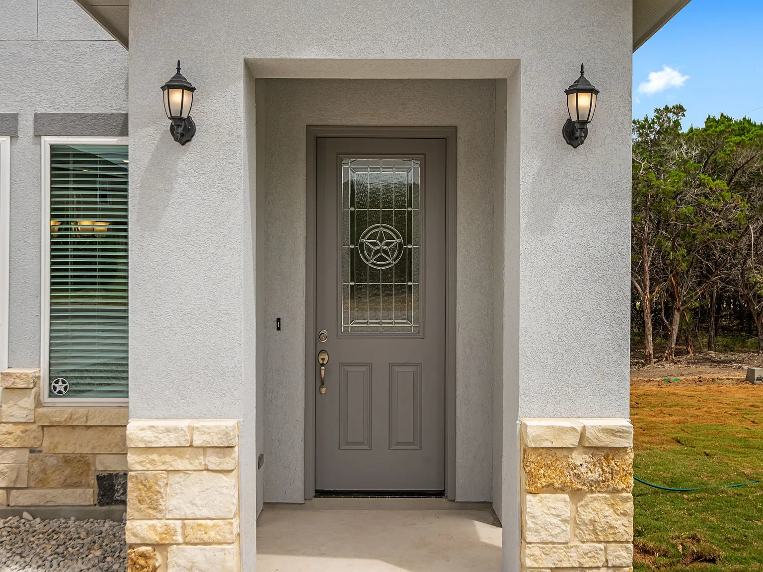 2 bed, 2.5 bath, 1326 sqft, $1,600 — Photo 4