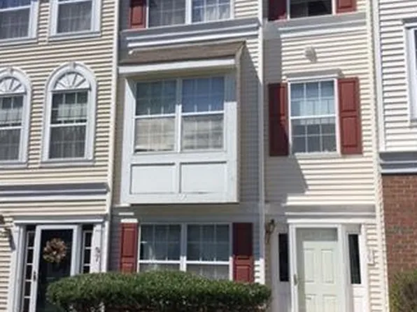 99 Giera Ct, Parlin, NJ 08859