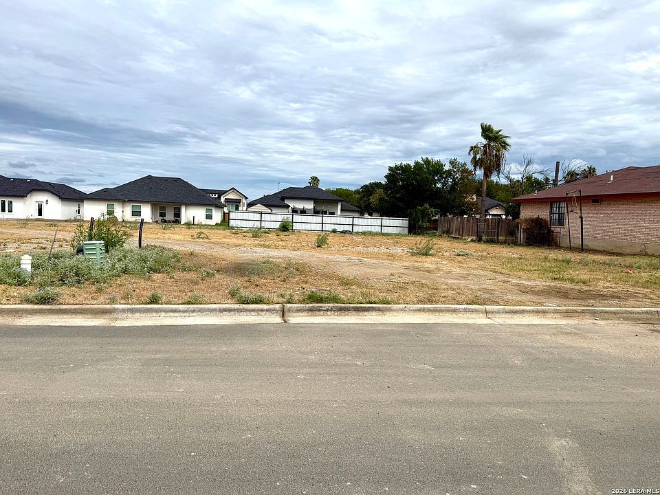 1st image of 749 ENCINAL DR LOT 13