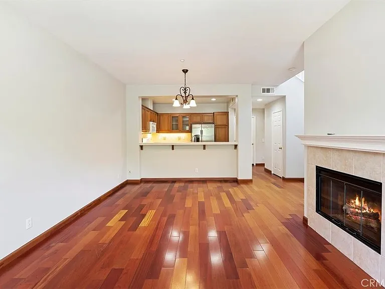 15 Wildflower Pl — Photo 4