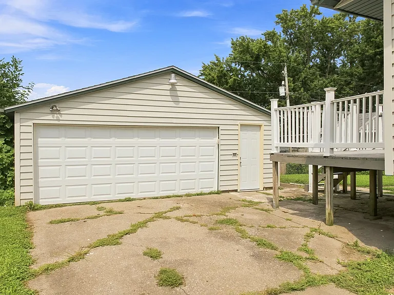 3416 W Columbia Ave — Photo 9