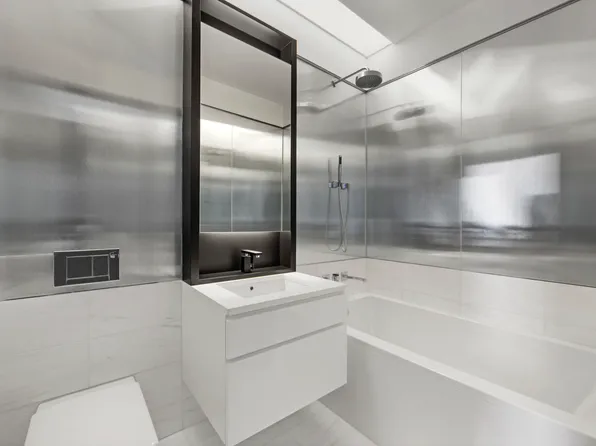 157 West 57th Street 49B image 26 of 27