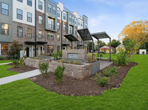 1242 Coach Station Aly #201, Raleigh, NC 27601